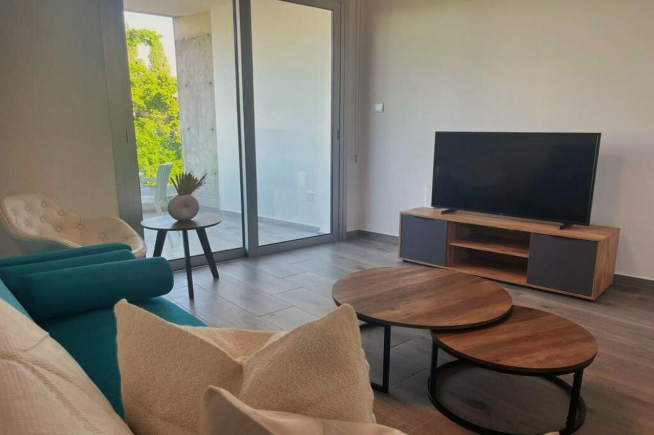 לרנקה Phaedrus Living Coral Suites Aura מראה חיצוני תמונה