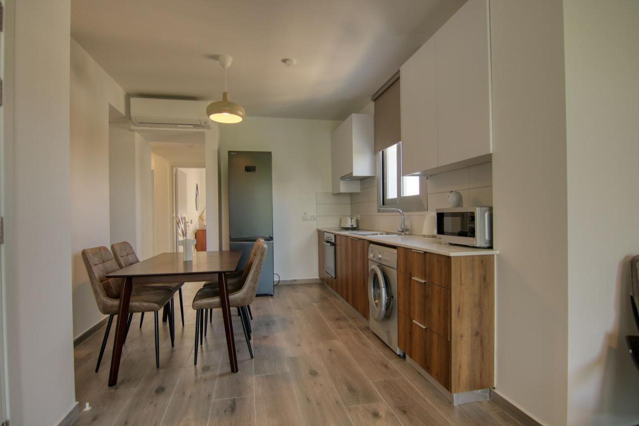 לרנקה Phaedrus Living Coral Suites Aura מראה חיצוני תמונה