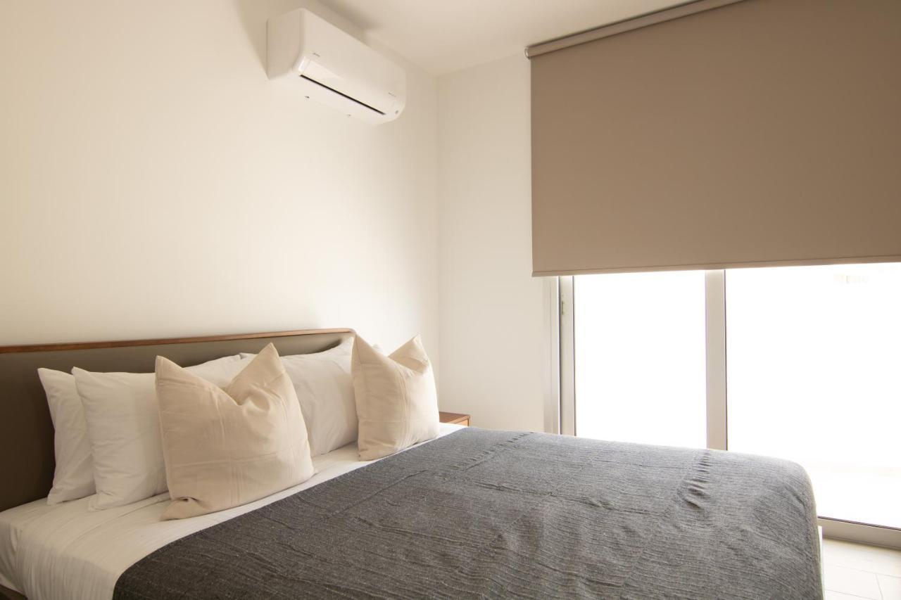 לרנקה Phaedrus Living Coral Suites Aura מראה חיצוני תמונה