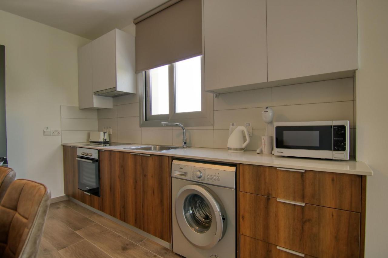 לרנקה Phaedrus Living Coral Suites Aura מראה חיצוני תמונה