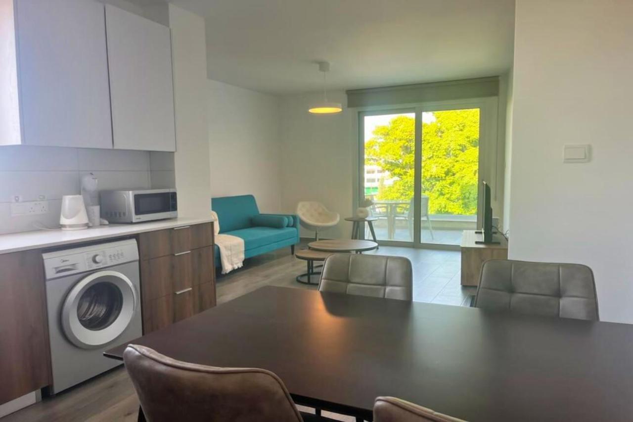 לרנקה Phaedrus Living Coral Suites Aura מראה חיצוני תמונה