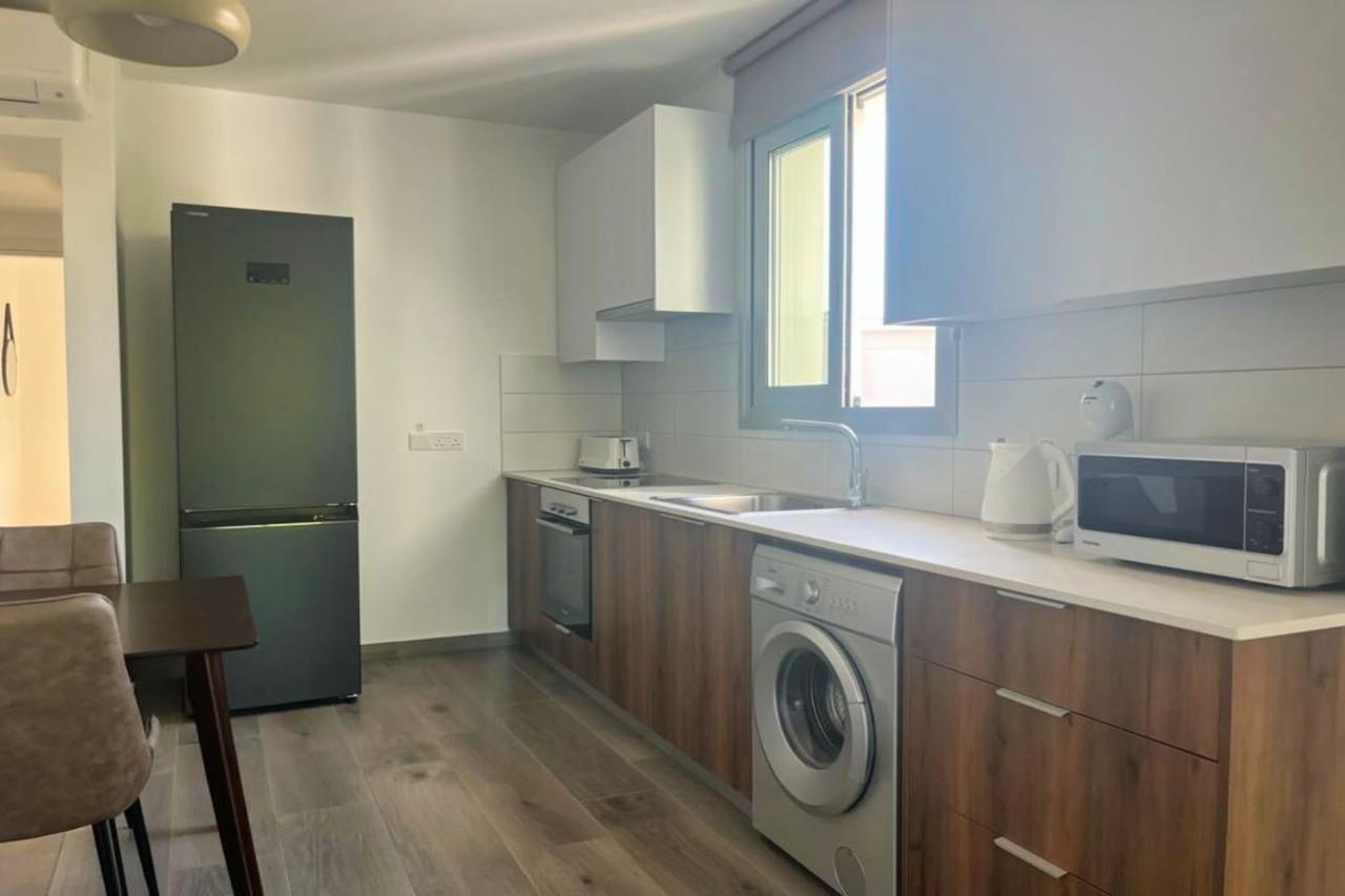 לרנקה Phaedrus Living Coral Suites Aura מראה חיצוני תמונה